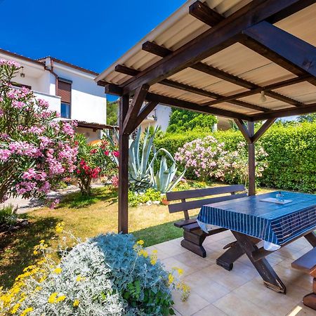 Apartman Kovac Malinska Exterior foto