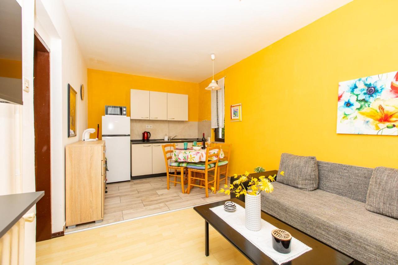 Apartman Kovac Malinska Exterior foto
